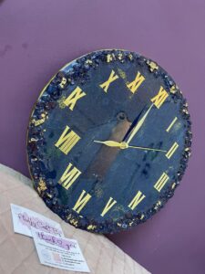 Handmade Black & Gold Resin Wall Clock with Roman Numerals – Luxury Decorative Wall Art for Home & Office