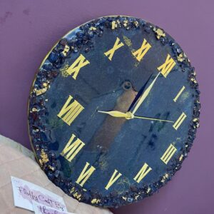 Handmade Black & Gold Resin Wall Clock with Roman Numerals – Luxury Decorative Wall Art for Home & Office