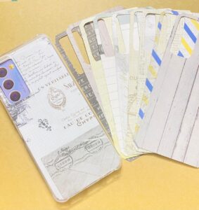 Retro Style Phone Case with Swappable Design Cards